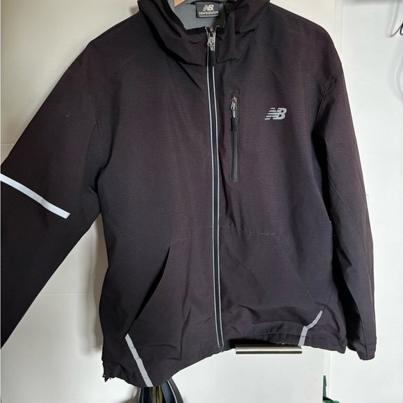 New Balance Rain Jacket - Picture 3 of 4